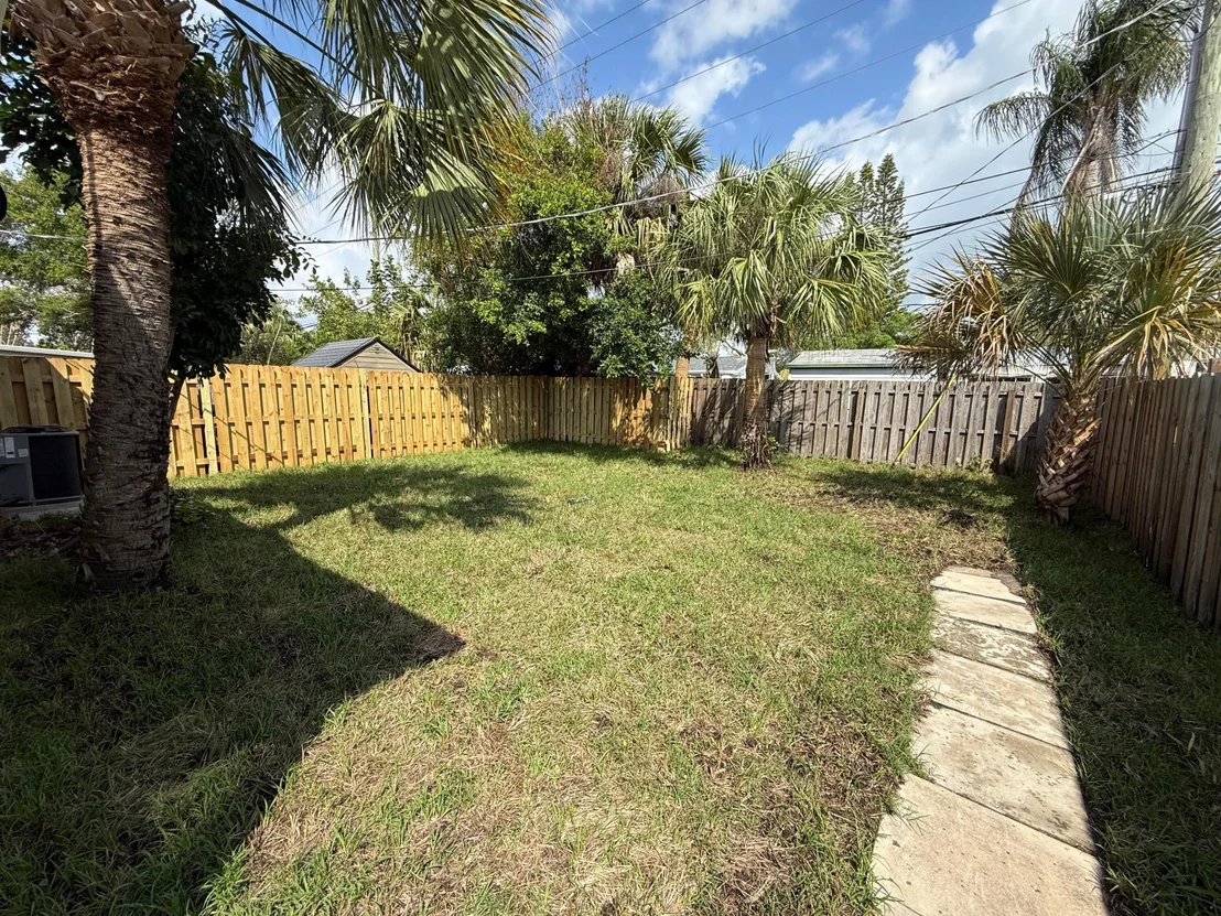 Photo of 2369 NE Rustic Way