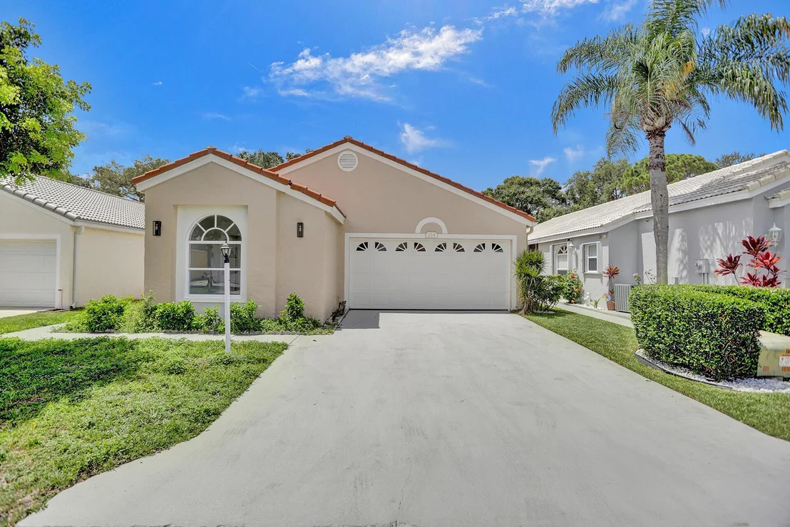 Photo of 214 Wedgewood Circle