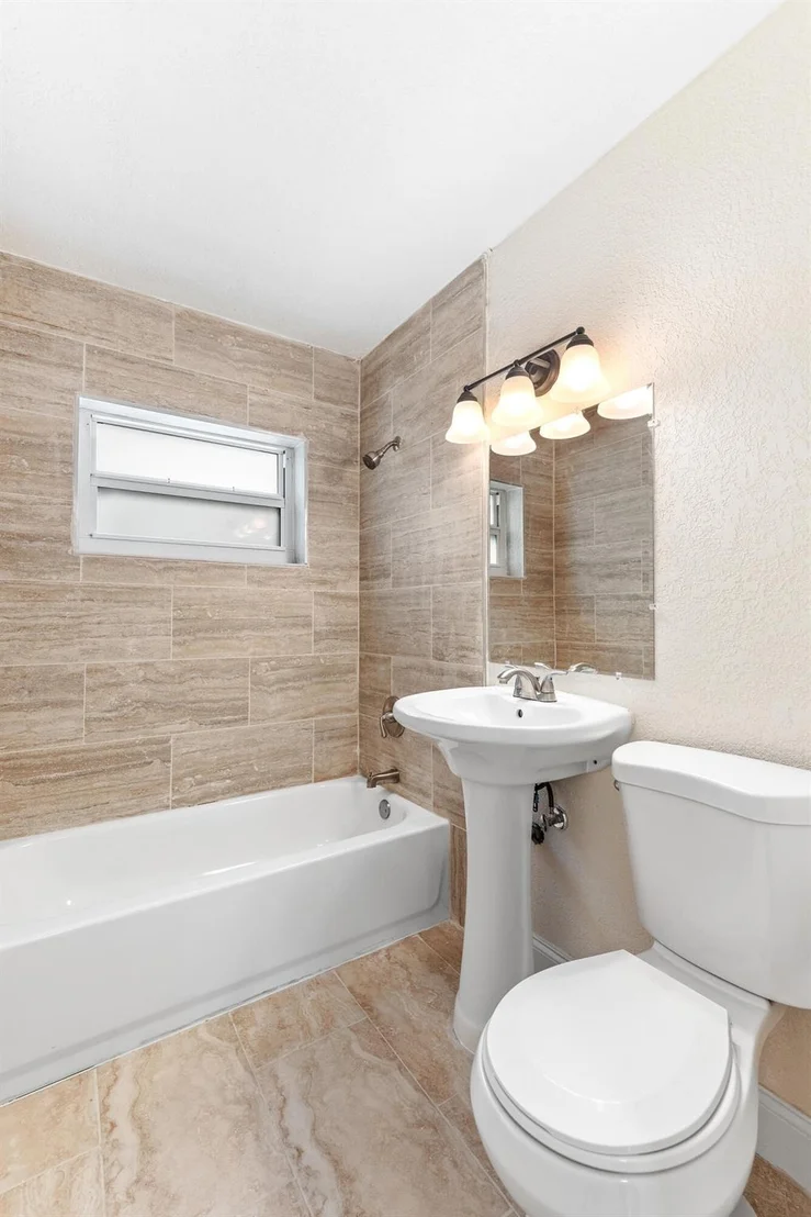 Photo of 123 Silver Beach Road