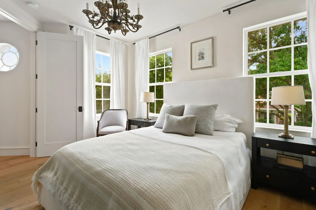 Photo of 213 NEW HAVEN Boulevard