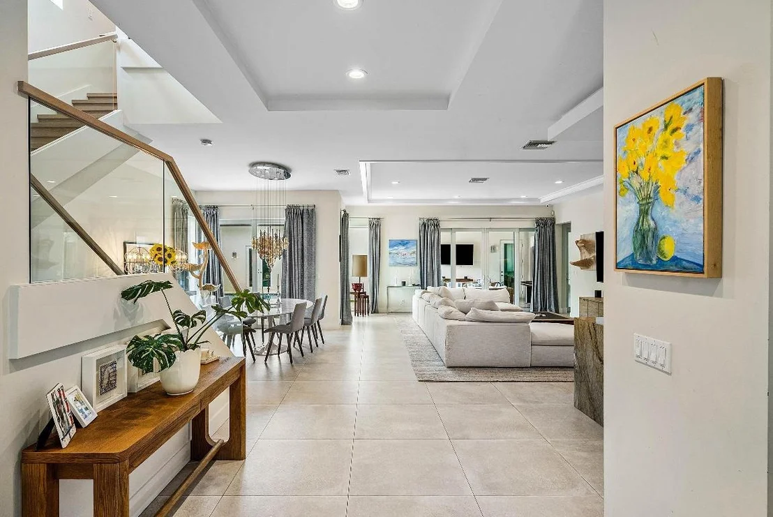 Photo of 217 Gulfstream Boulevard