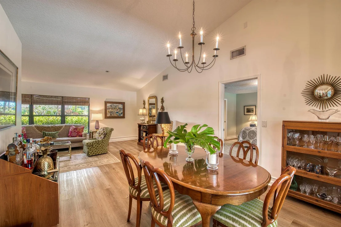 Photo of 18402 Lake Bend Drive