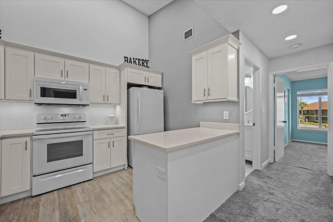 Photo of Unit F at 6552 Chasewood Drive