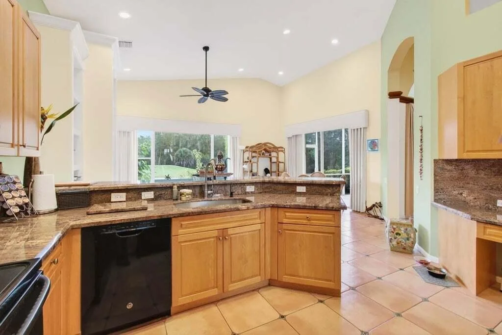 Photo of 6807 W Liseron W