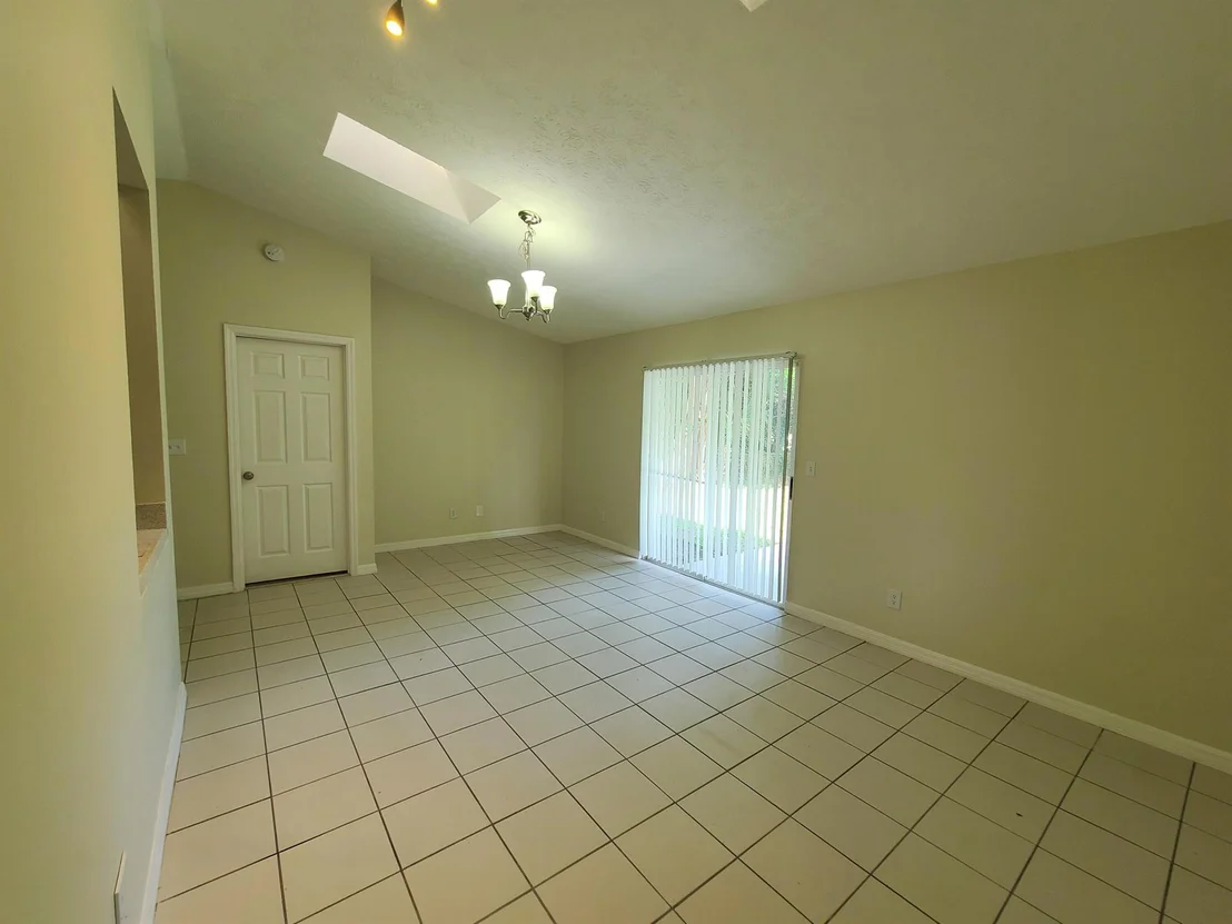 Photo of 3127 SE Orchid Street