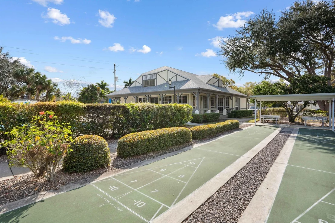 Photo of 7942 Brighton Manor
