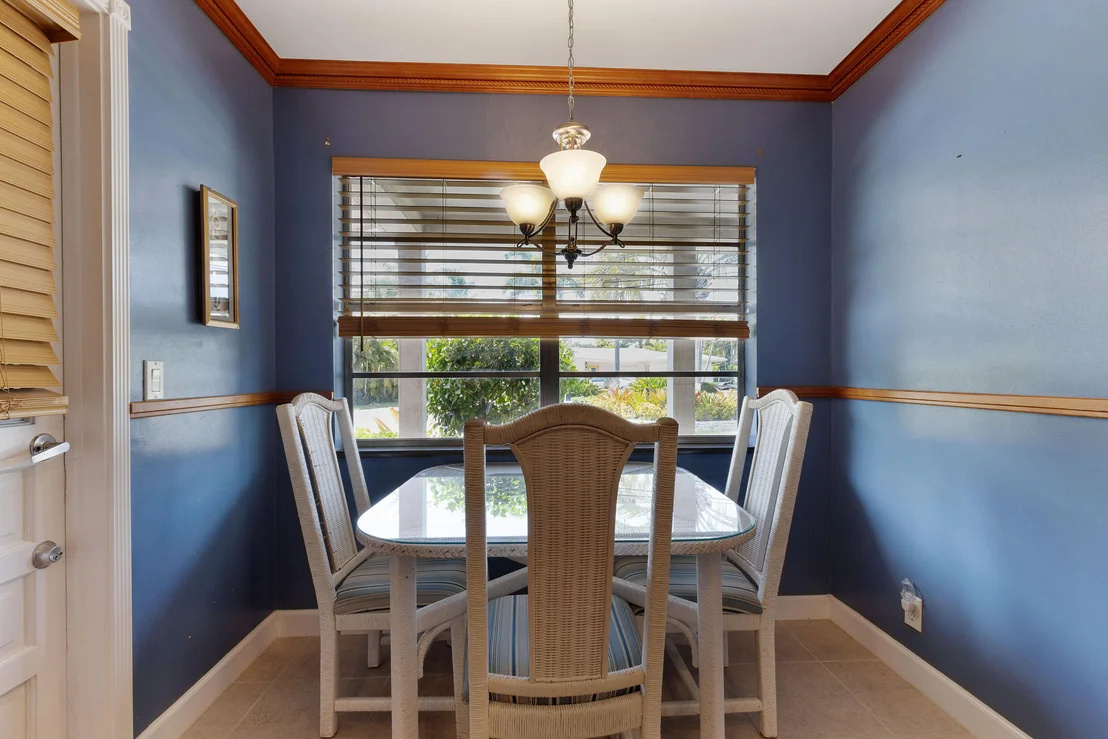 Photo of 634 Riviera Drive