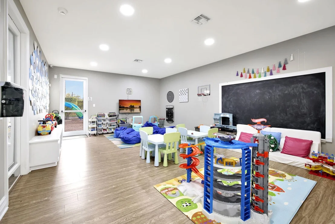 Photo of 19137 Skyridge Circle
