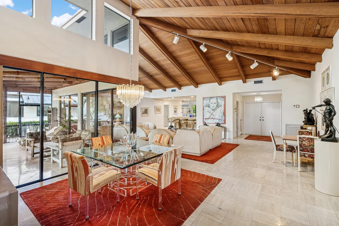 Photo of 5104 Pineview Circle