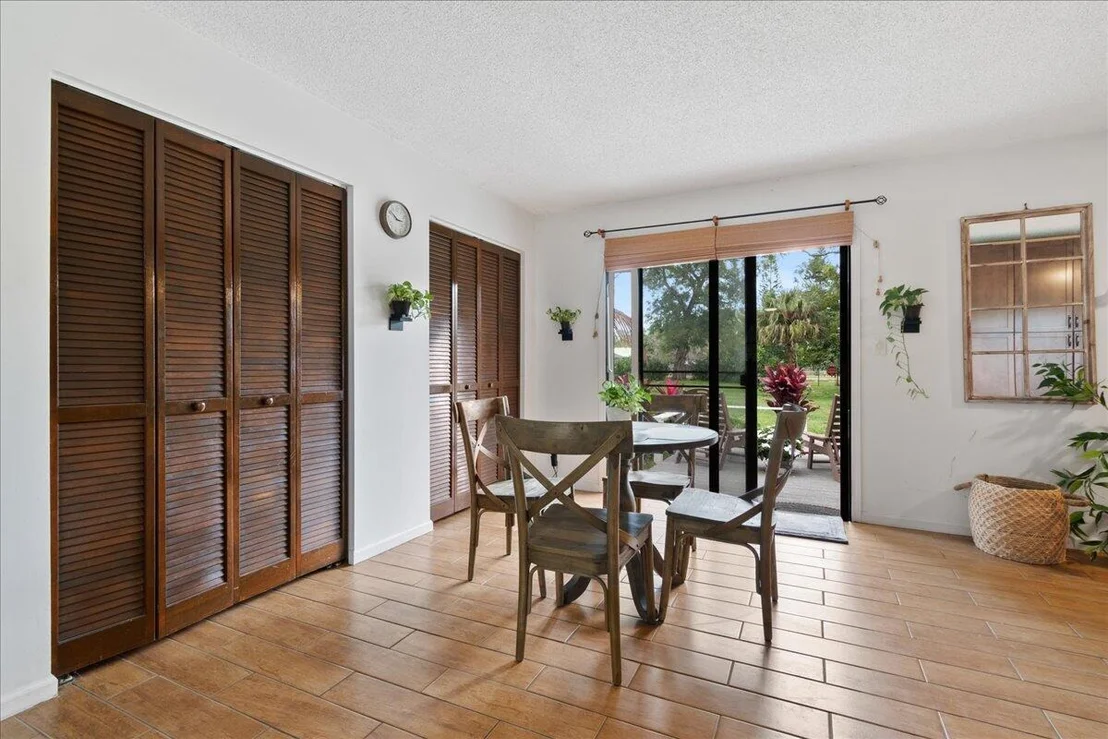 Photo of 12809 Sunset Boulevard
