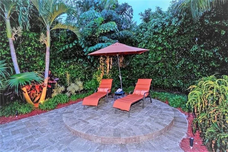 Photo of 475 Sabal Way