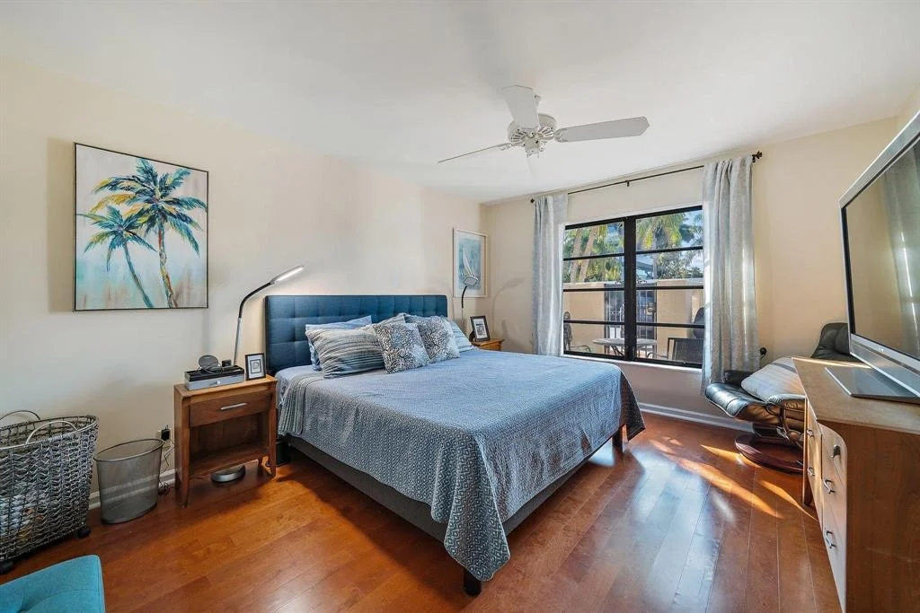 Photo of Unit 106E at 300 N Highway A1a