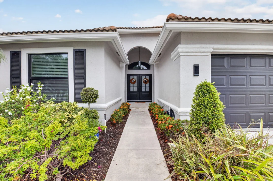 Photo of 6133 Indian Forest Circle