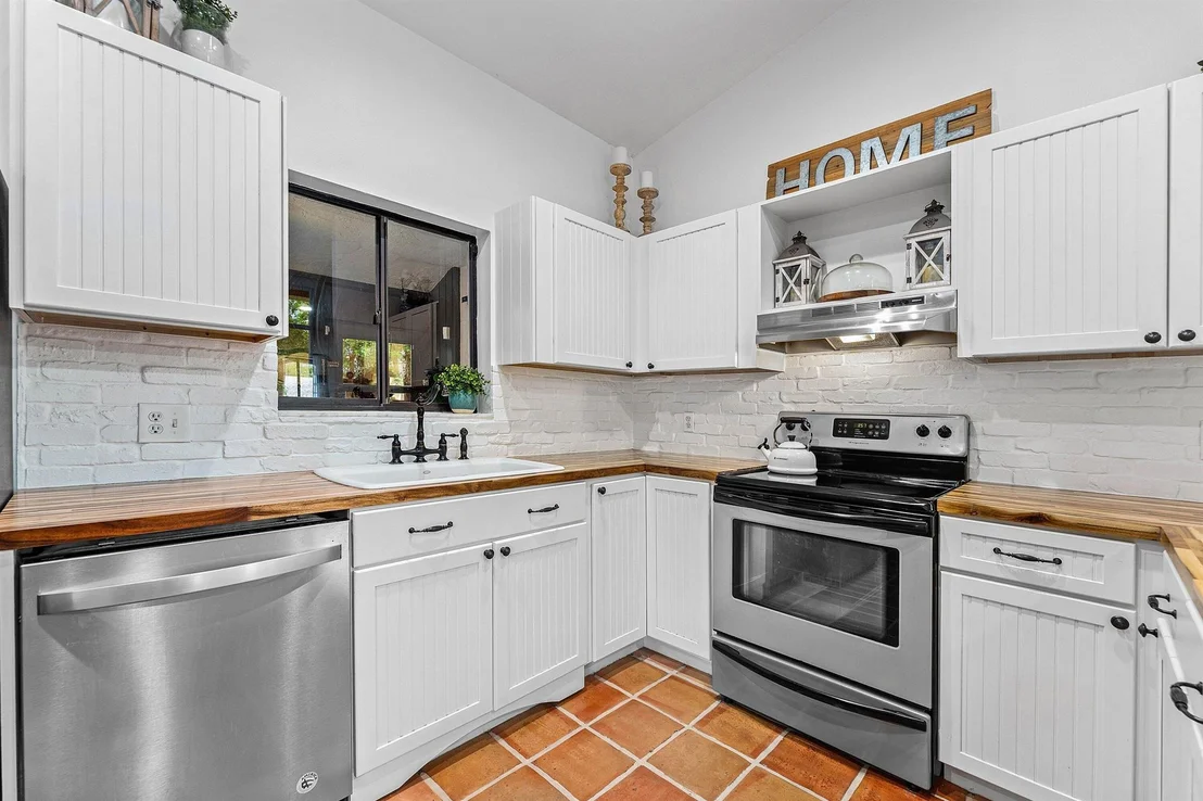 Photo of 14271 Flora Lane
