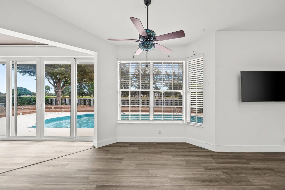 Photo of 230 Eagleton Estate Boulevard