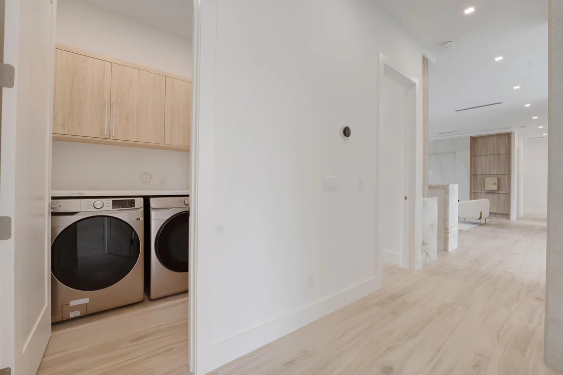 Photo of 948 Banyan Drive