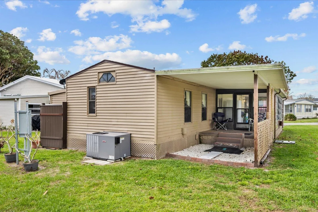 Photo of 324 Mockingbird Avenue