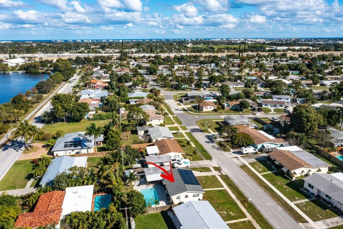 Photo of 1413 Crest Drive