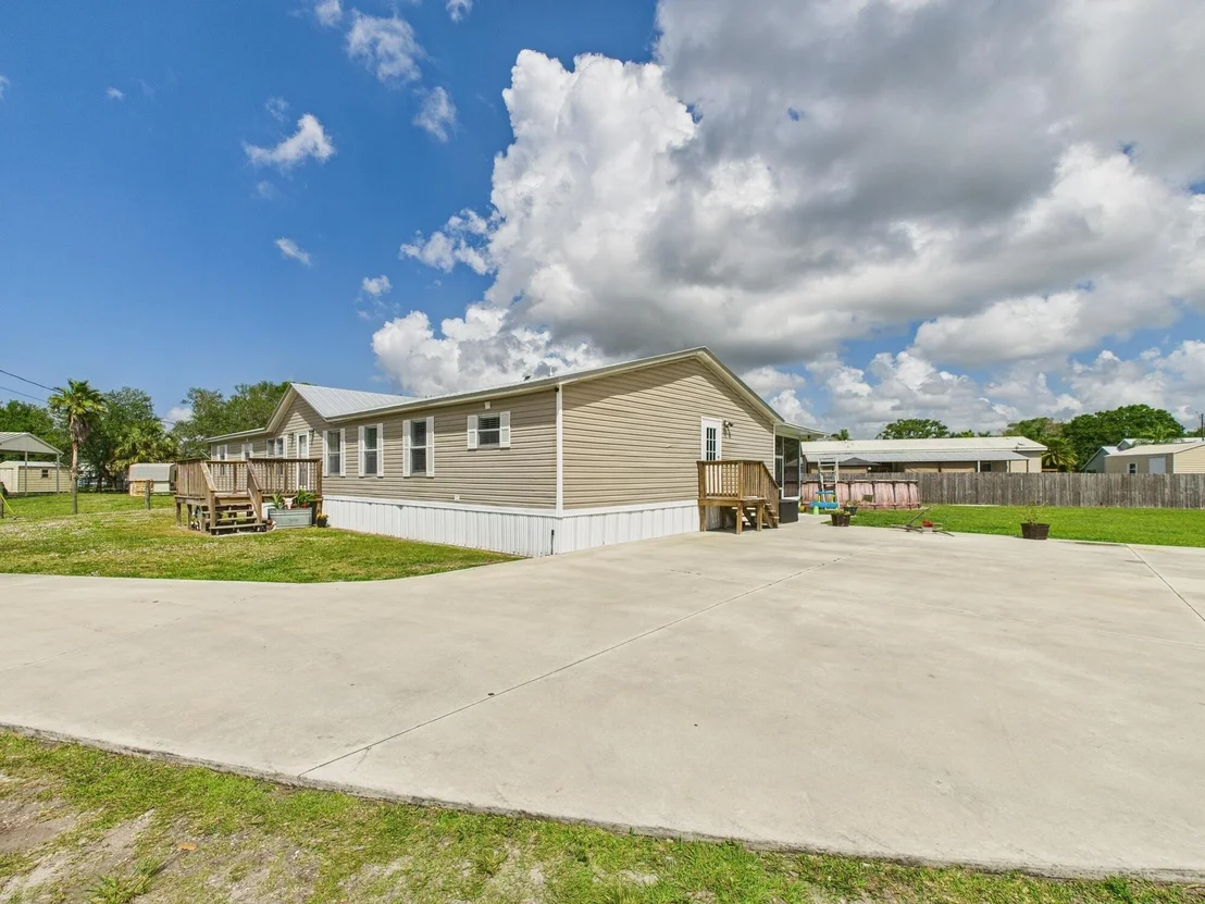 Photo of 2452 SE 21st Terrace