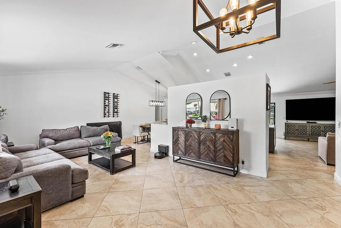 Photo of 9847 Sun Pointe Drive