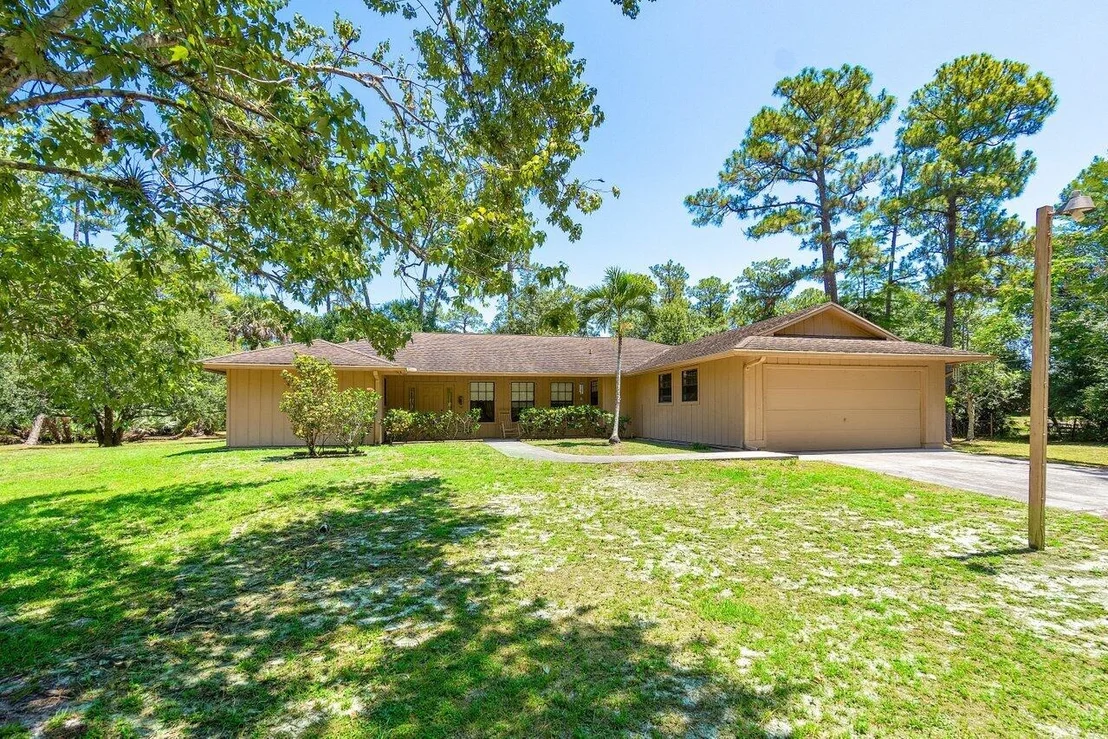 Photo of 15094 Timberlane Place