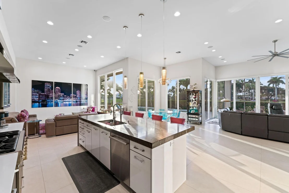 Photo of 4689 Tree Fern Drive