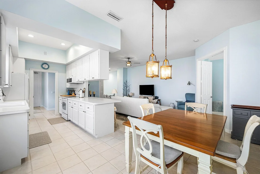 Photo of 2048 Valencia Drive