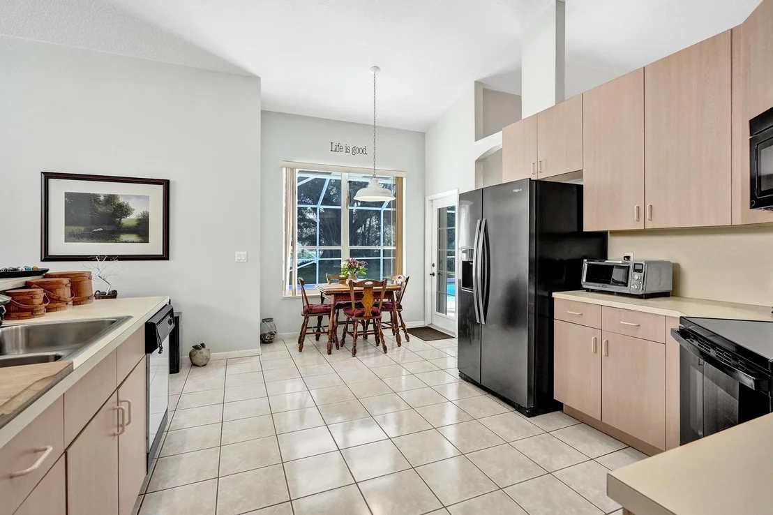 Photo of 4095 Augusta Avenue