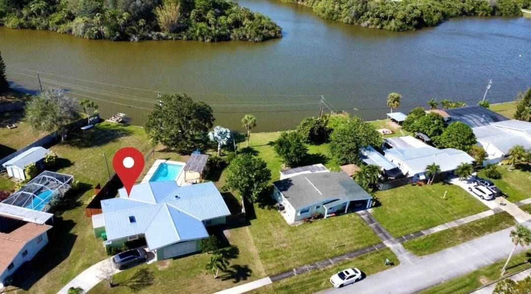 Photo of 886 Schumann Drive