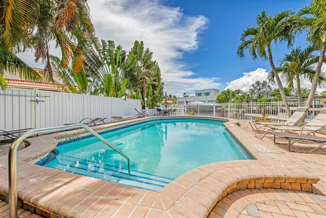 Photo of Unit 201 at 1100 Pine Drive