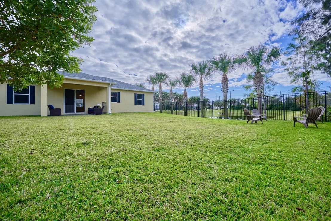 Photo of 2037 Bridgehampton Terrace