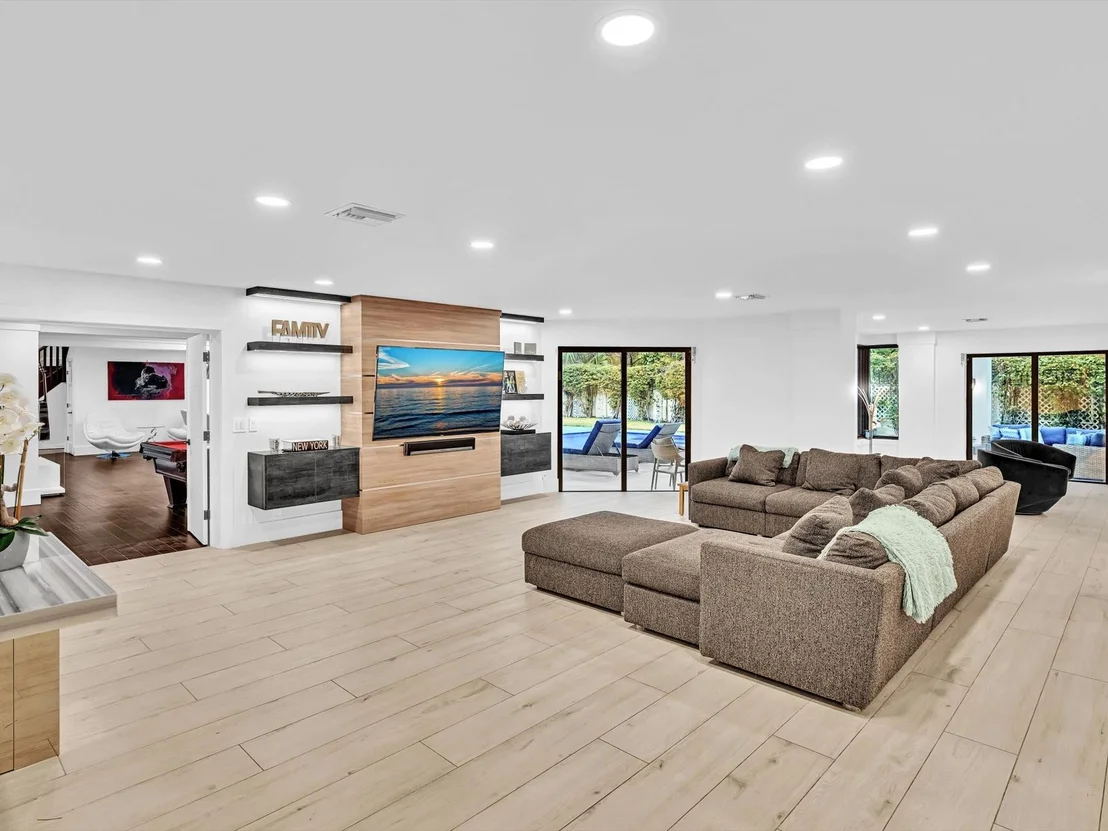 Photo of 525 Sandpiper Way