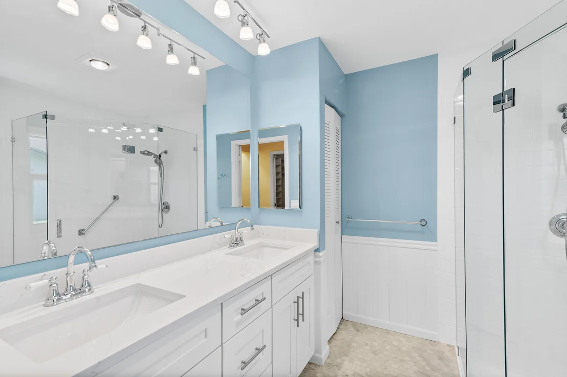 Photo of 2685 Riviera Drive