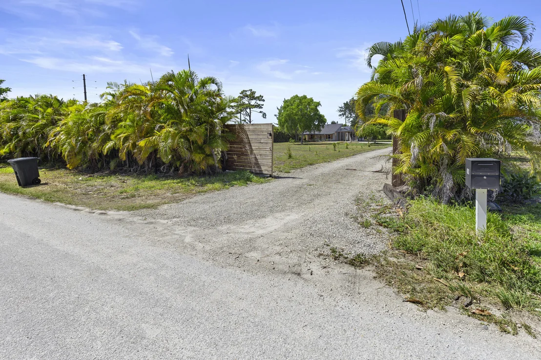 Photo of 4931 Clock Road
