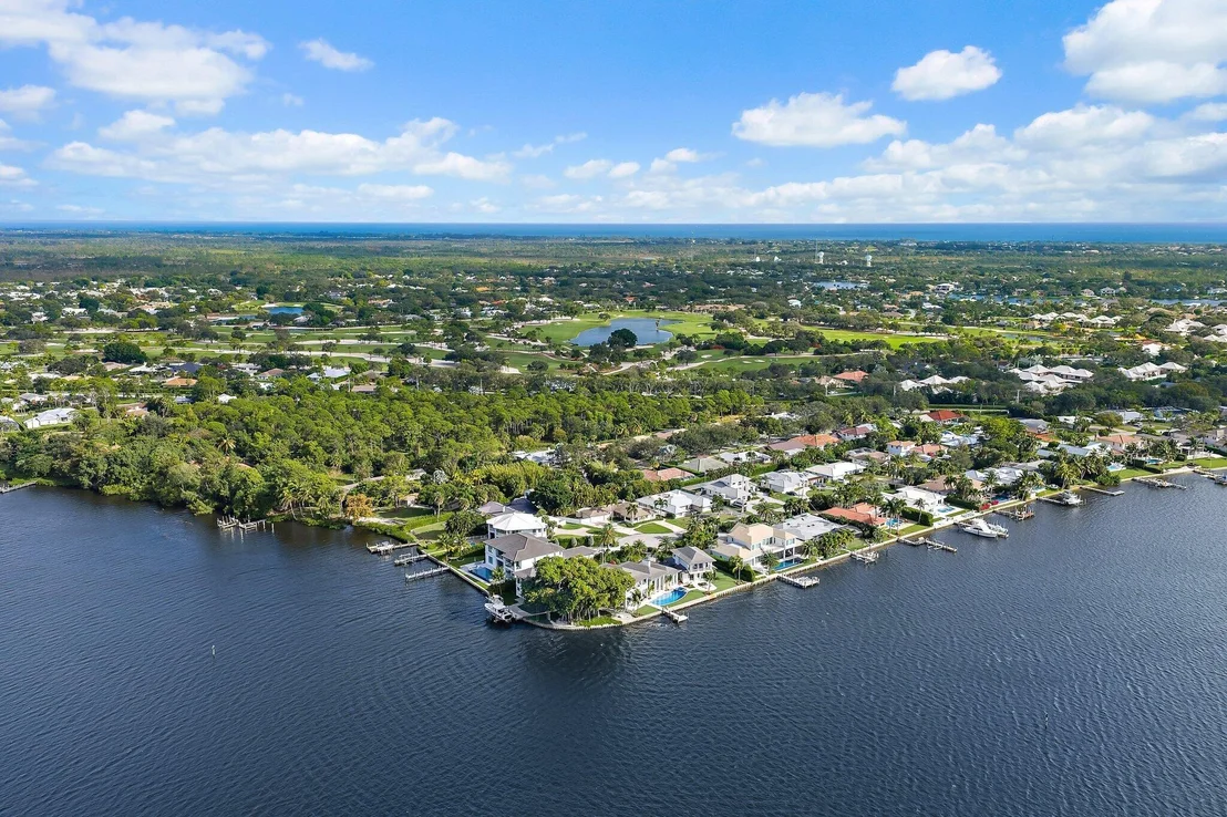 Photo of 348 River Drive