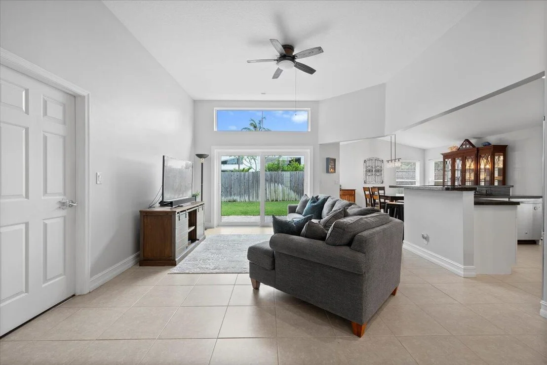 Photo of 6377 Barbara Street