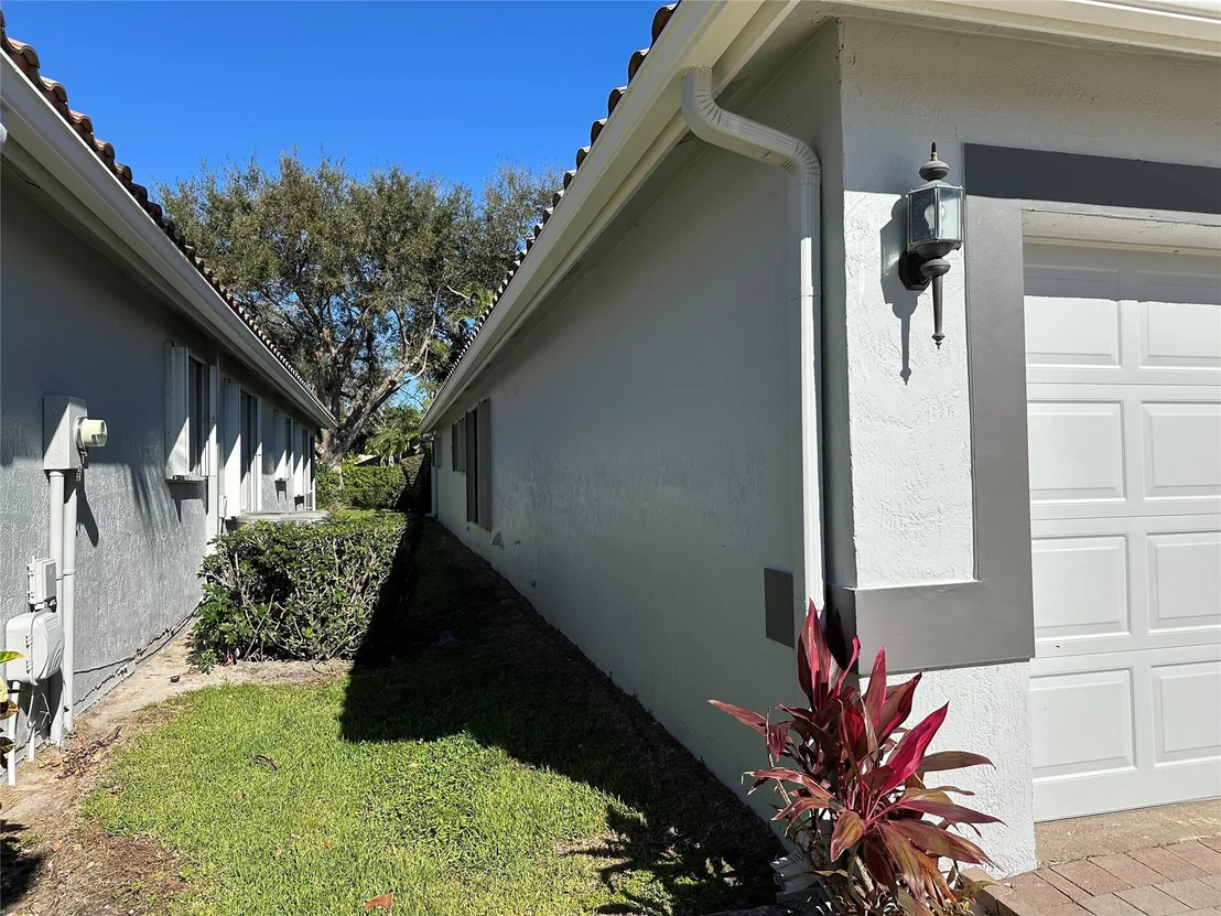 Photo of 6565 Sherbrook Drive