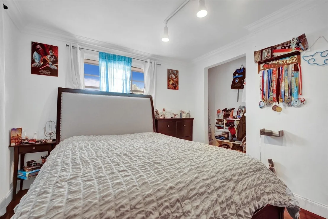 Photo of 2131 NW 4th Street