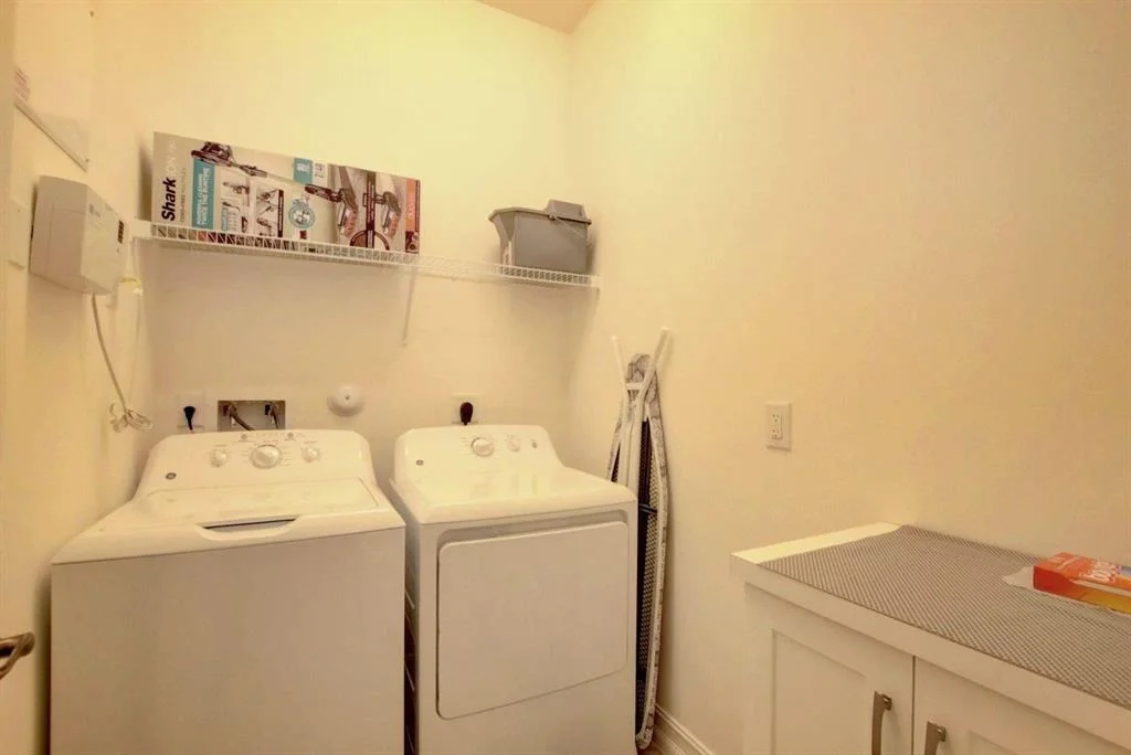 Photo of 8108 Baltic Amber Road