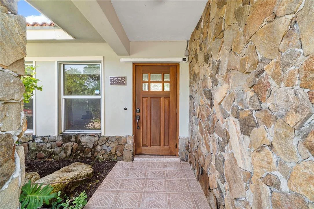 Photo of 3578 Lakeview Drive