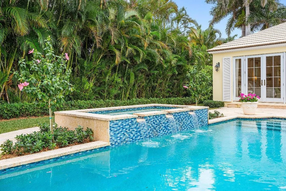 Photo of 450 Banyan Road