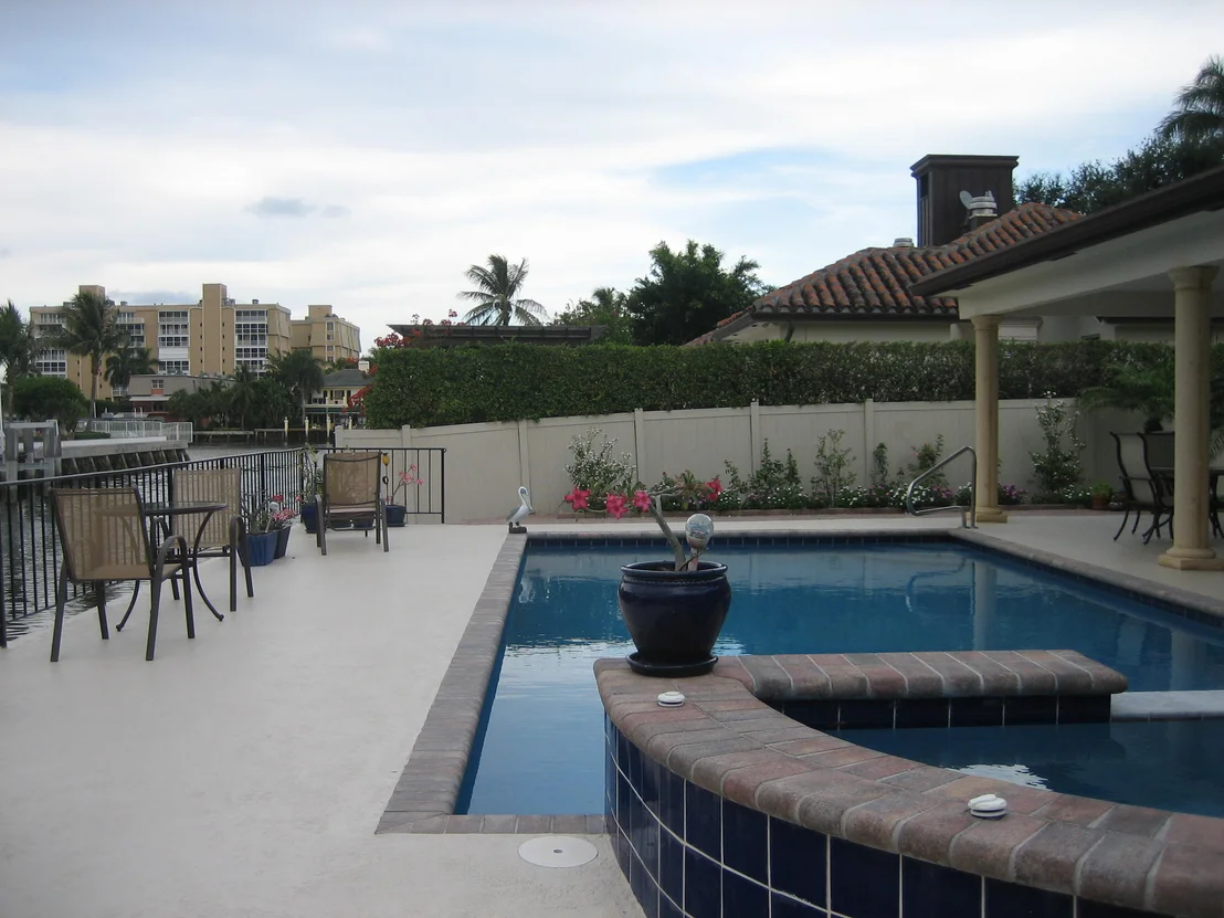 Photo of 963 Allamanda Drive