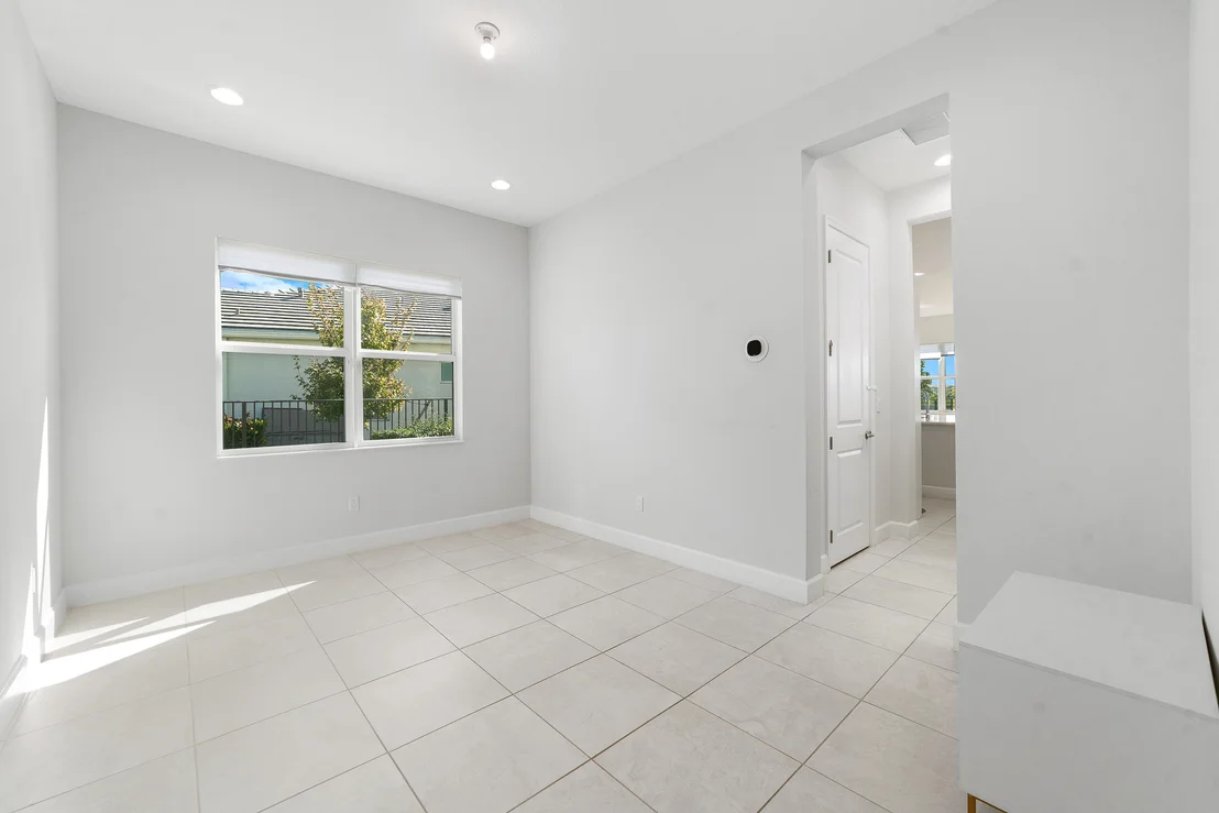 Photo of 5487 Macoon Way