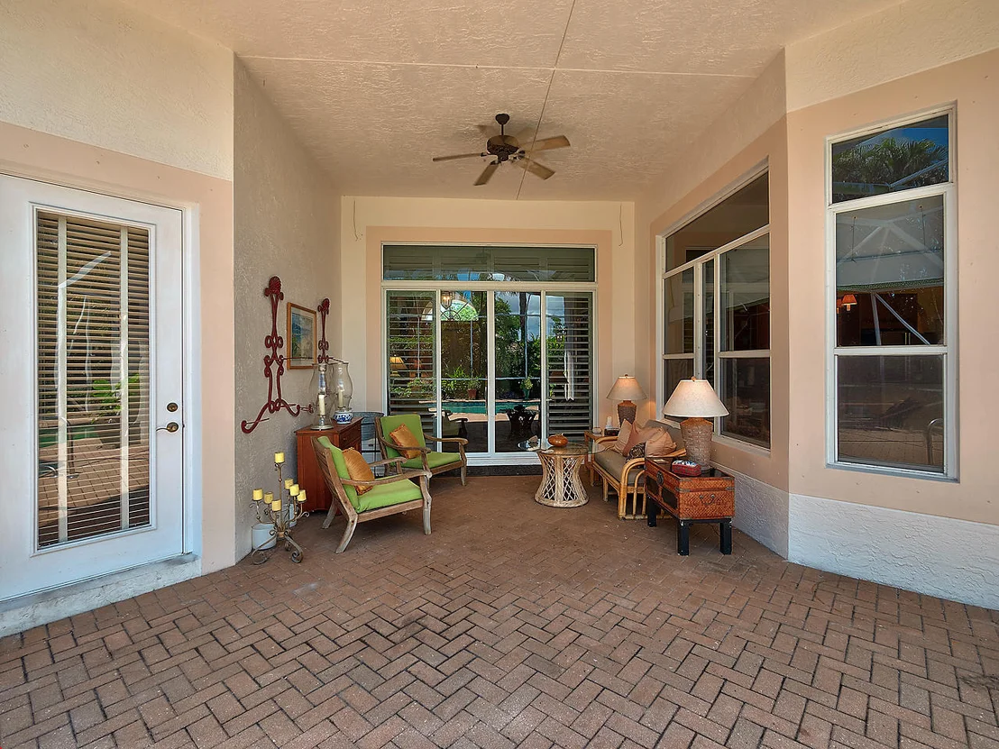 Photo of 445 Pine Tree Court