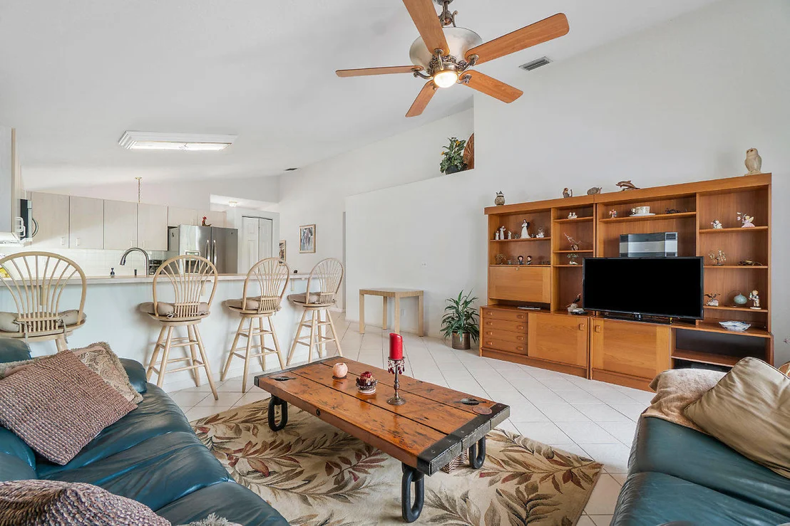 Photo of 8222 White Rock Circle