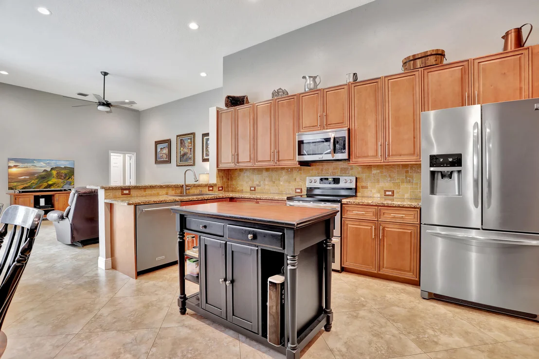 Photo of 5648 NW 100th Way