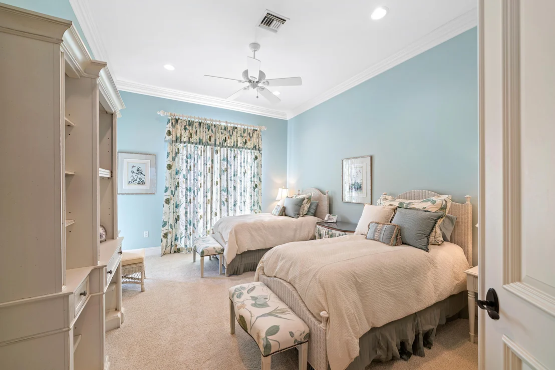 Photo of 4117 S Ocean Boulevard