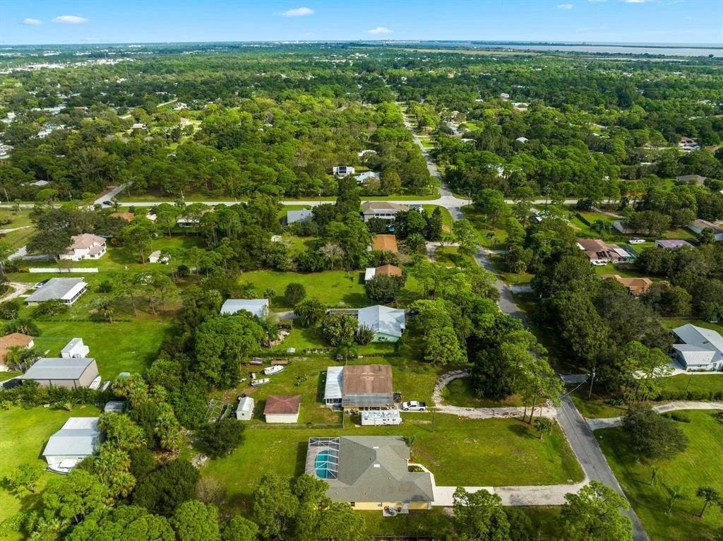 Photo of 5501 Pinetree Drive