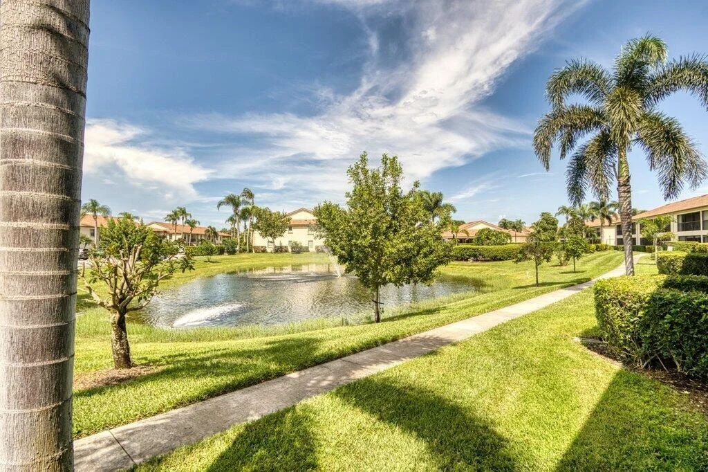 Photo of Unit B at 1402 Pinecrest Circle