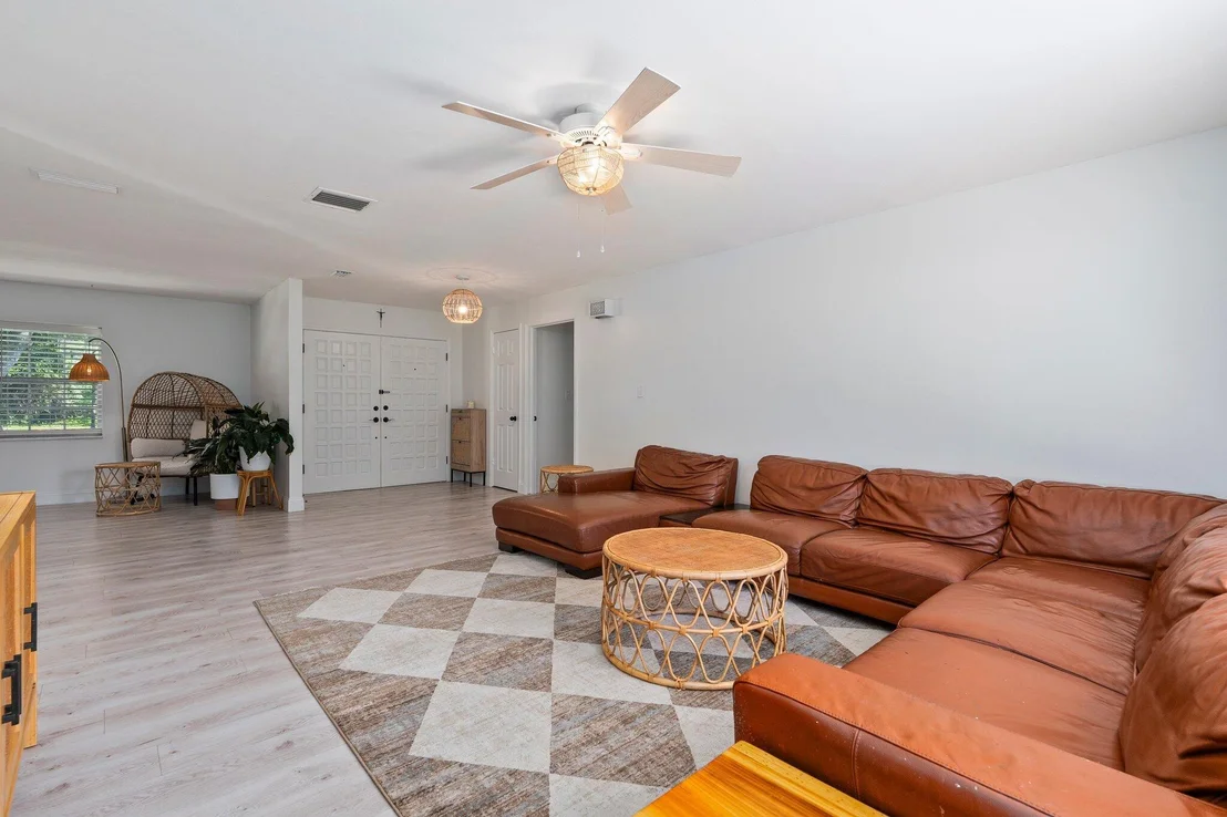 Photo of 2900 Grove Drive